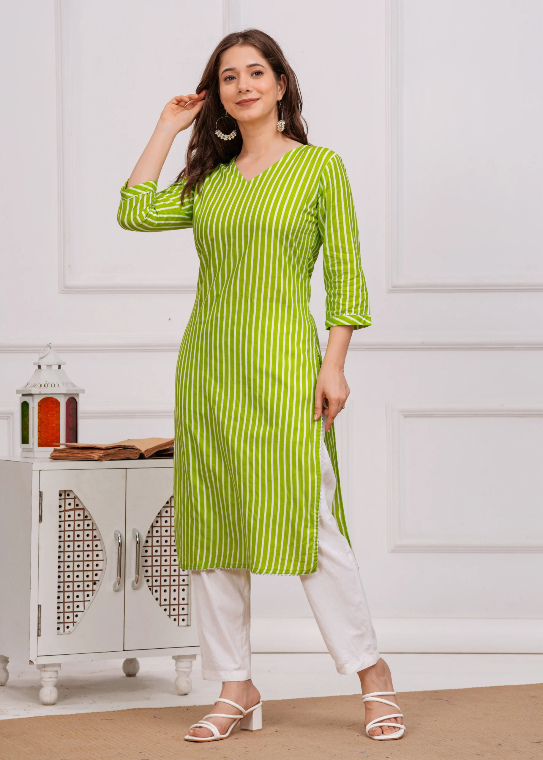 women’s green & white leheriya cotton kurta women’s green & white leheriya cotton kurta