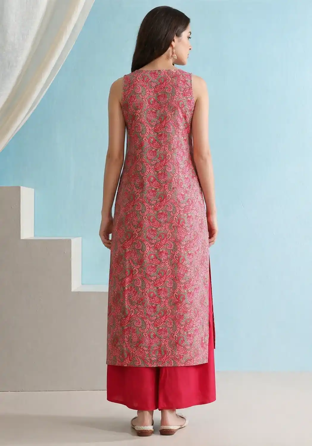 Women Cotton Blend Paisley Printed Pink Kurta Pant Set - Image 5
